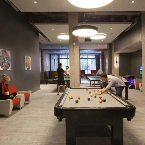 Parkside Student Residence Downtown Toronto Aparthotel
